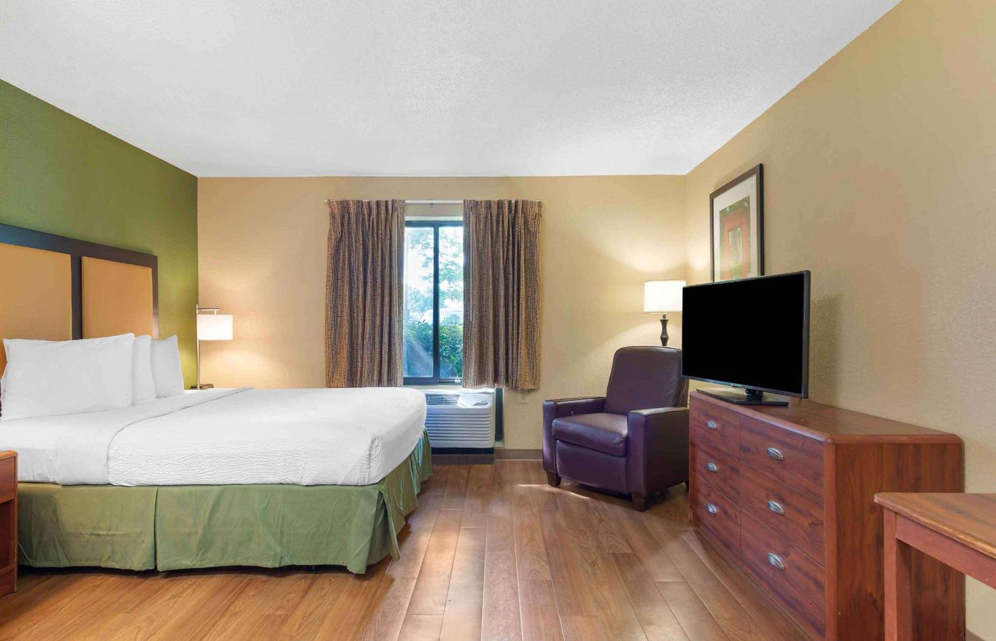 Extended Stay America Select Suites - Atlanta - Kennesaw Chastain Rd Екстер'єр фото